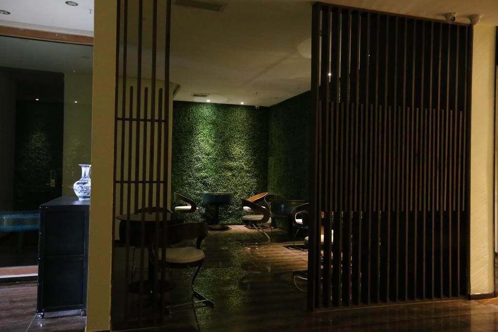 Sotel Inn Hotel San Yuan Li Branch Гуанчжоу Экстерьер фото
