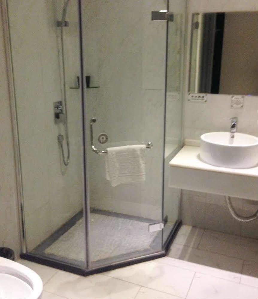 Sotel Inn Hotel San Yuan Li Branch Гуанчжоу Экстерьер фото