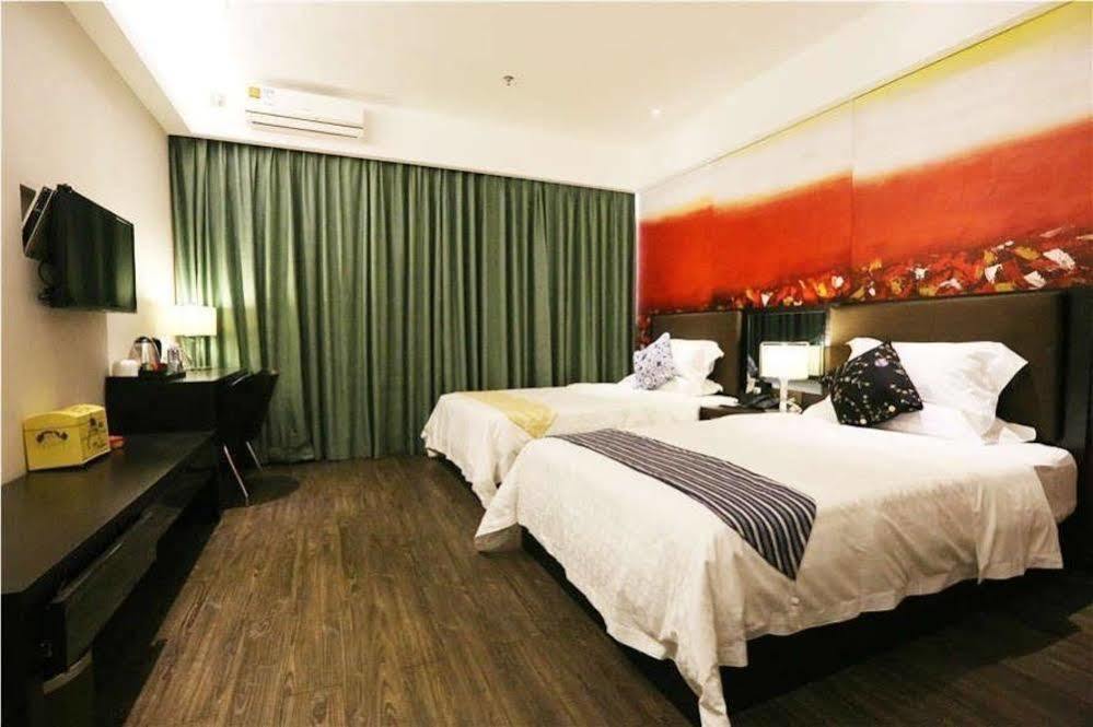 Sotel Inn Hotel San Yuan Li Branch Гуанчжоу Экстерьер фото